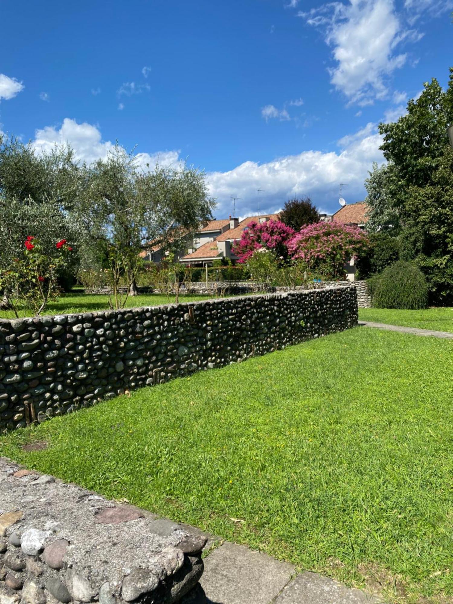 Holiday Home Punta D'Oro With Garden, Parking Place And Lake Access At 300 M Iseo Exterior photo
